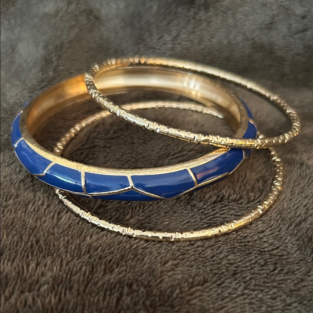Chic Gold and Blue Bracelet Trio